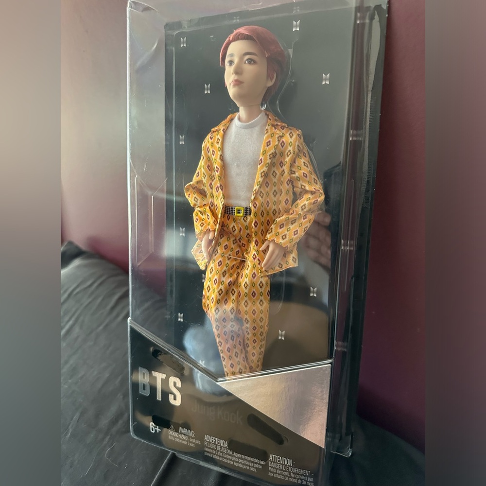 BTS Jungkook Doll - Picture 3 of 3
